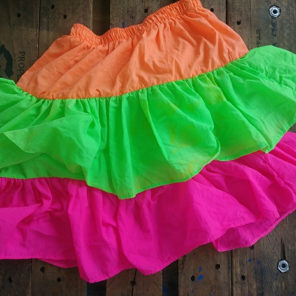 Neon skirt - Picture 4 of 4